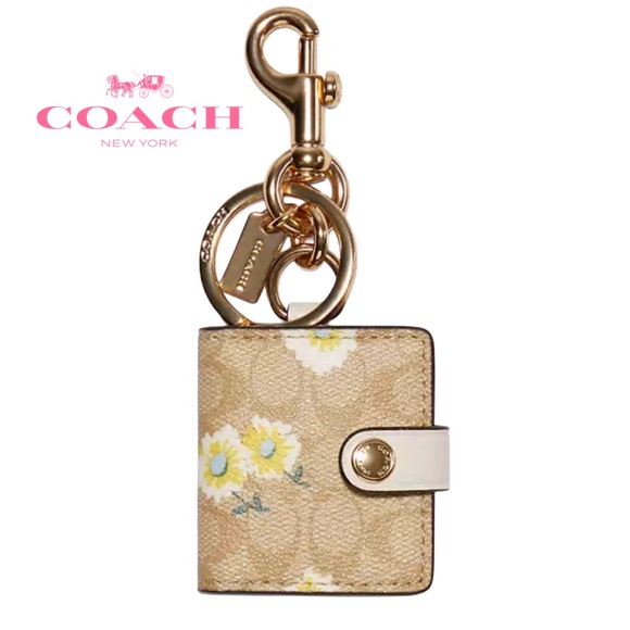 Coach Picture Frame Bag Charm In Signature Canvas With Daisy Print NWT - Picture 1 of 1